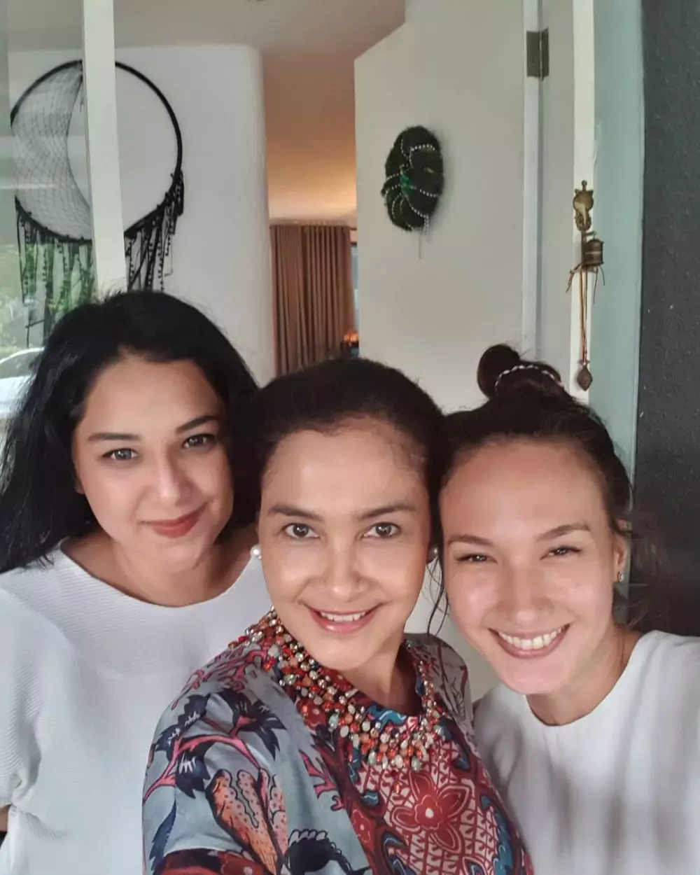 momen kedekatan nadine dan ibu mertua instagram momen kedekatan nadine dan ibu mertua instagram