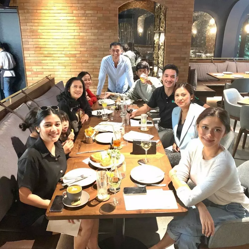 Lydia Kandou dan para menantu  Instagram