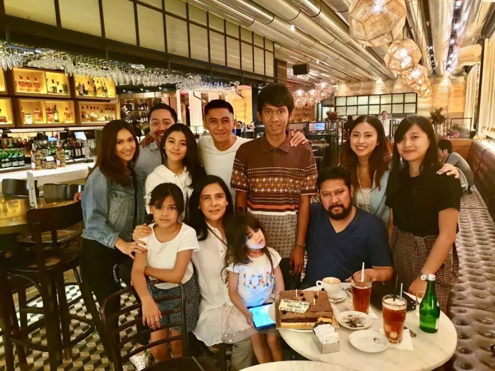 Lydia Kandou dan para menantu  Instagram