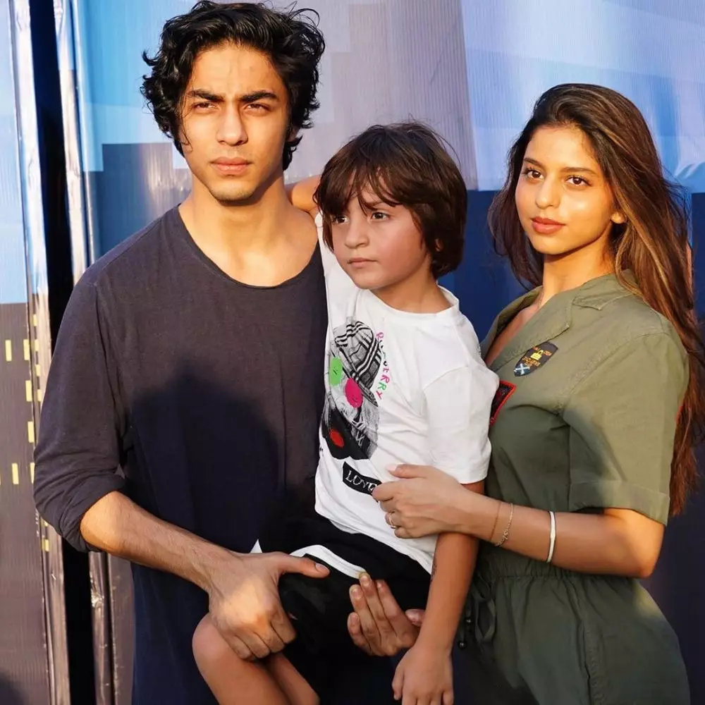 Suhana khan tersorot matahari Instagram Suhana khan tersorot matahari Instagram