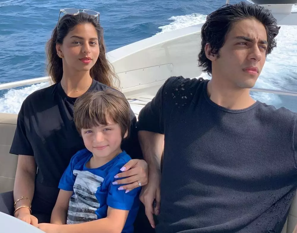 Suhana khan tersorot matahari Instagram Suhana khan tersorot matahari Instagram
