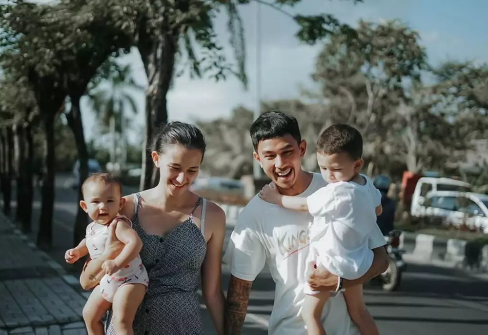 aktor sering berperan bujangan Instagram