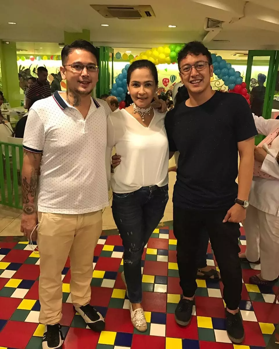 Potret terkini model 80-an Instagram