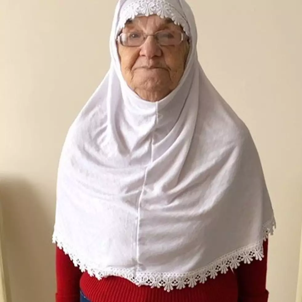 Nenek berusia 85 tahun ini jadi mualaf, kisahnya mengharukan