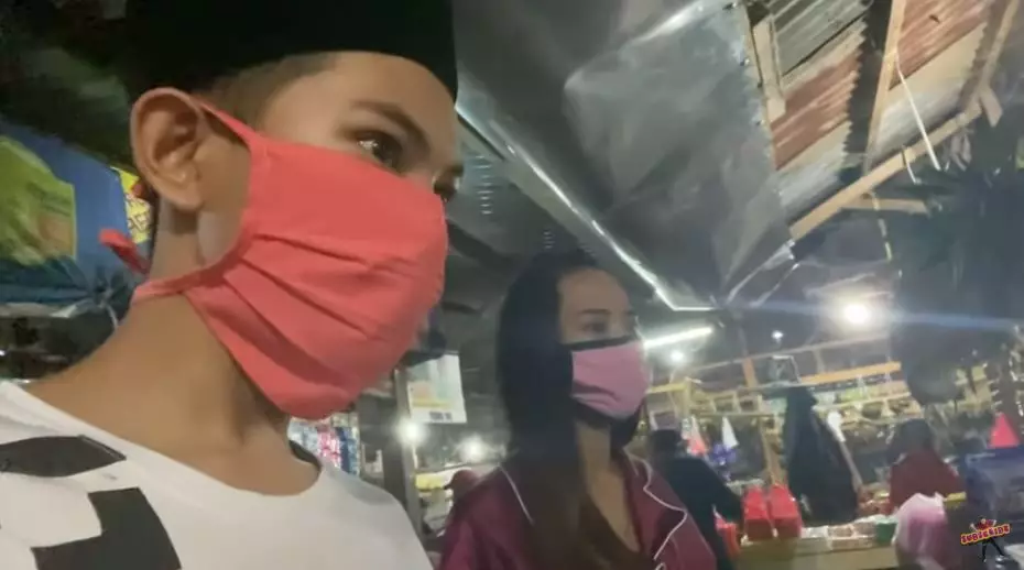 Momen Tegar temani istri belanja © 2020 brilio.net