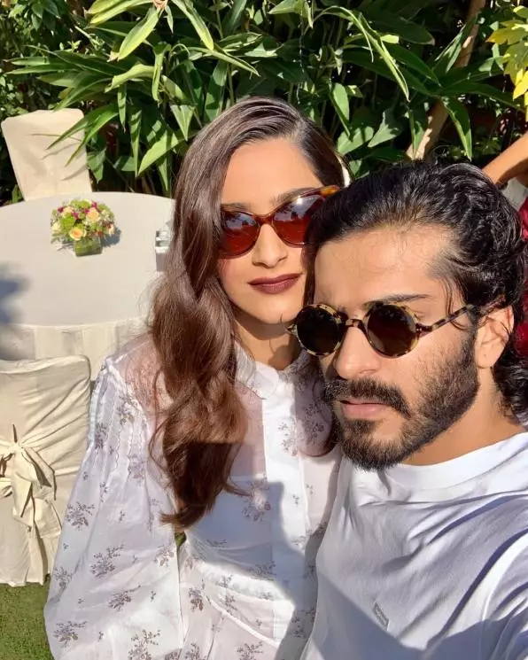 kedekatan seleb cewek bollywood dengan saudara cowoknya instagram kedekatan seleb cewek bollywood dengan saudara cowoknya instagram