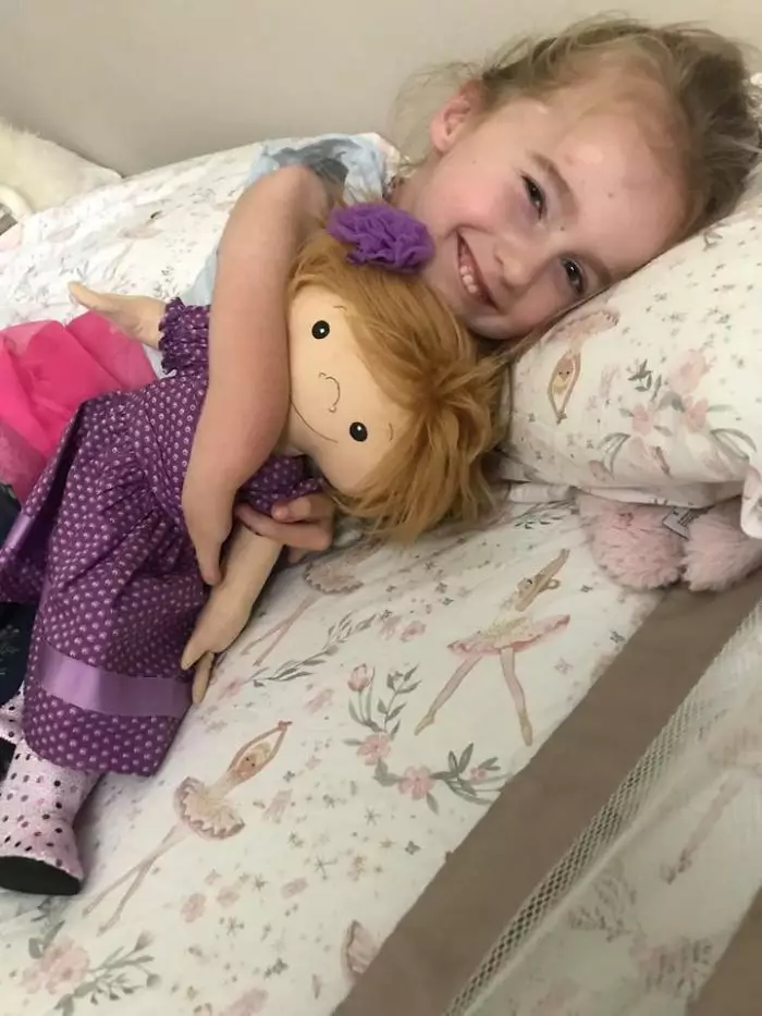 Potret boneka khusus disabilitas Instagram/@a_doll_like_me Potret boneka khusus disabilitas Instagram/@a_doll_like_me