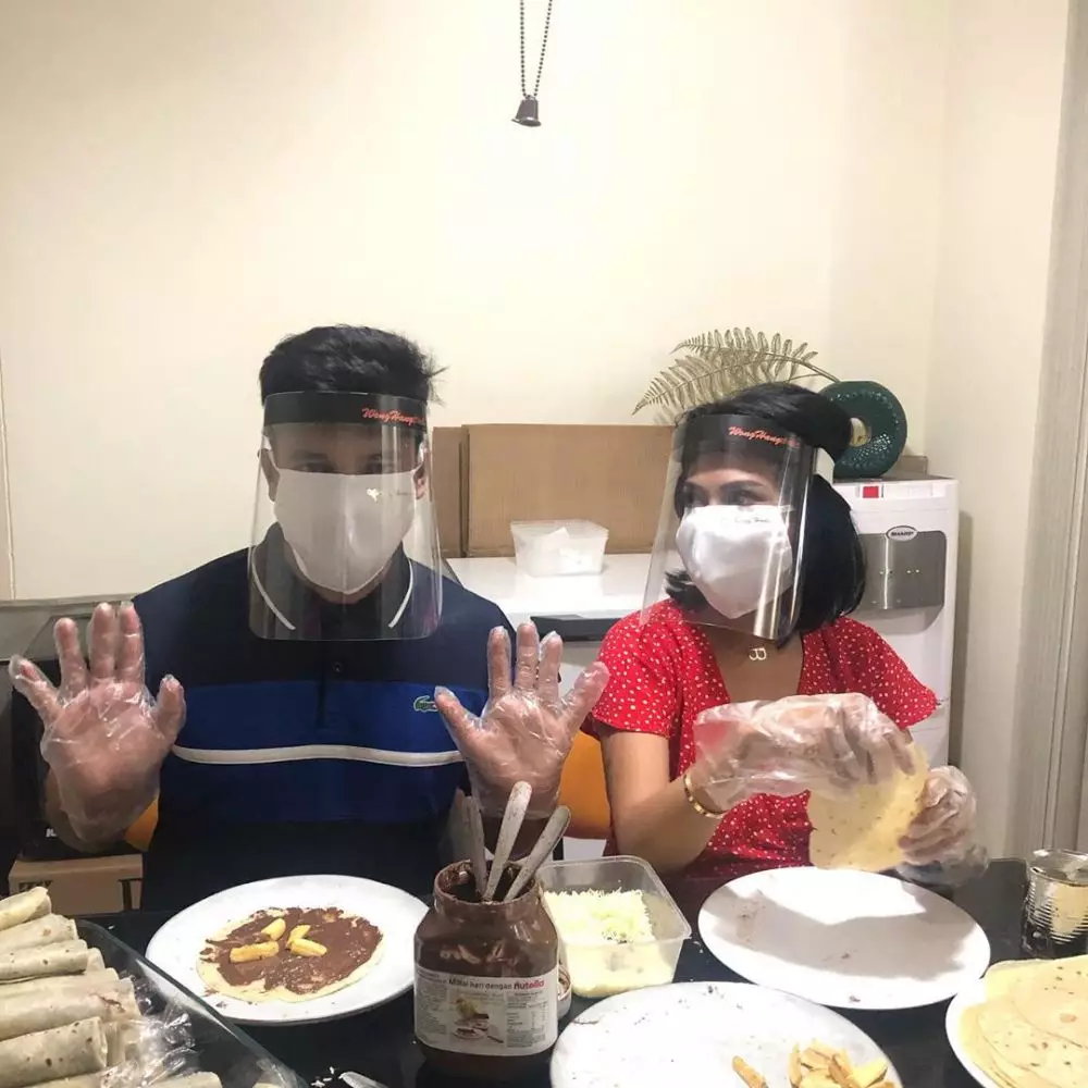 Seleb ini buka usaha saat corona Berbagai sumber Seleb ini buka usaha saat corona Berbagai sumber