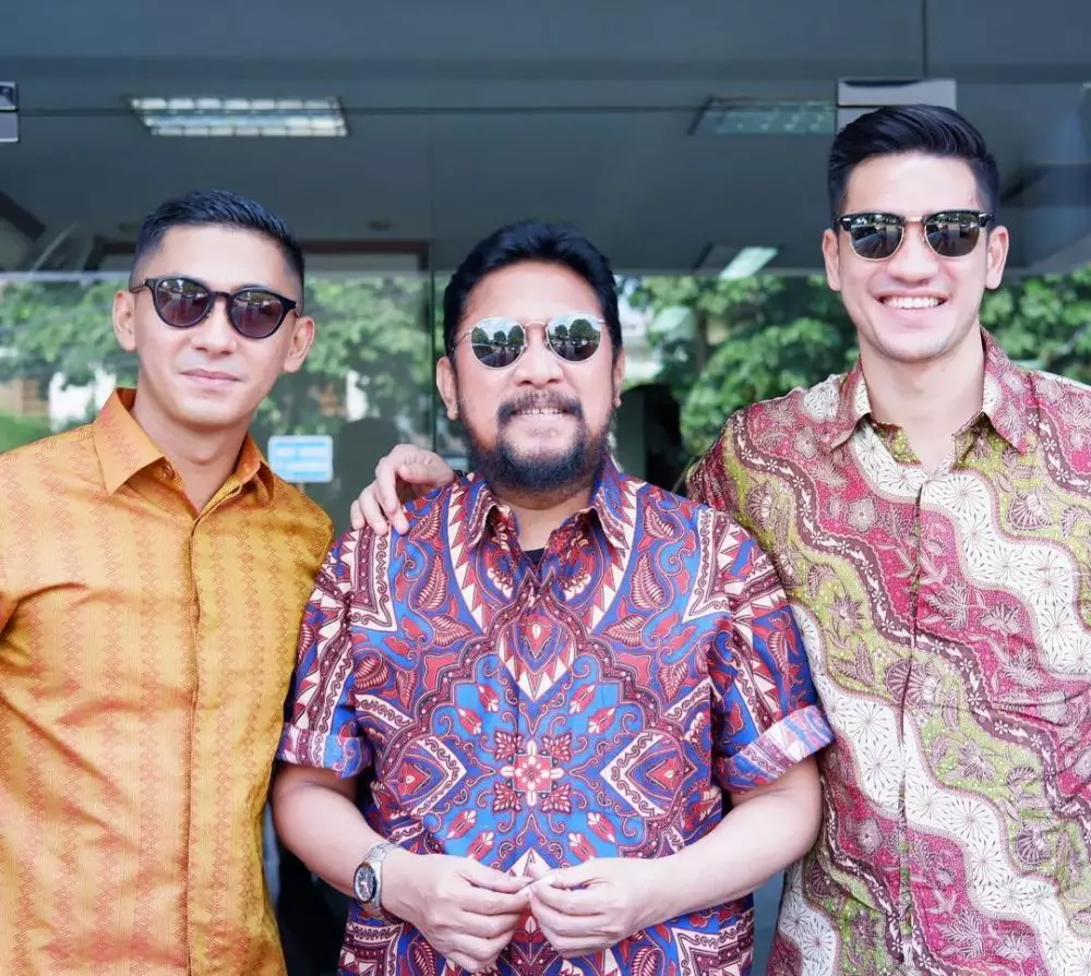 keakraban seleb dengan menantu © 2020 brilio.net keakraban seleb dengan menantu © 2020 brilio.net