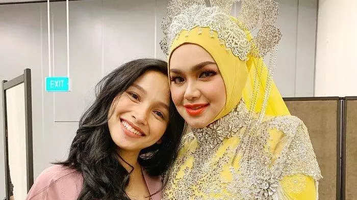 keakraban seleb dengan menantu © 2020 brilio.net keakraban seleb dengan menantu © 2020 brilio.net