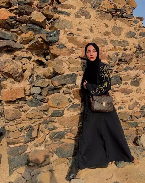 8 pesona Margin Winaya saat berhijab Instagram 8 pesona Margin Winaya saat berhijab Instagram