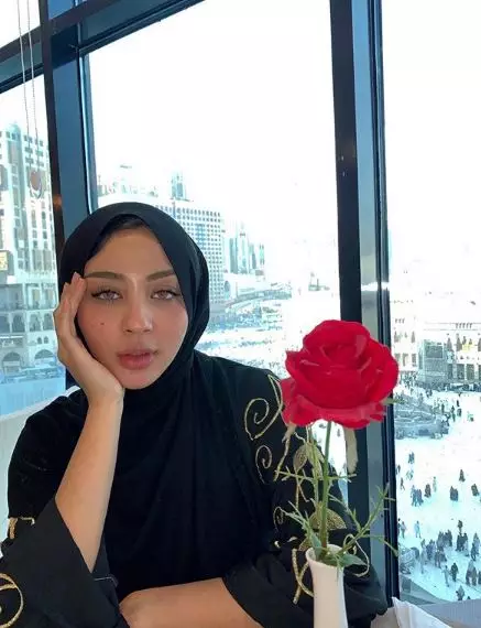 8 pesona Margin Winaya saat berhijab Instagram 8 pesona Margin Winaya saat berhijab Instagram