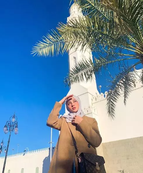 8 pesona Margin Winaya saat berhijab Instagram 8 pesona Margin Winaya saat berhijab Instagram