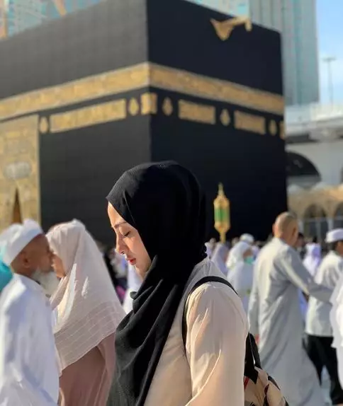 8 pesona Margin Winaya saat berhijab Instagram 8 pesona Margin Winaya saat berhijab Instagram