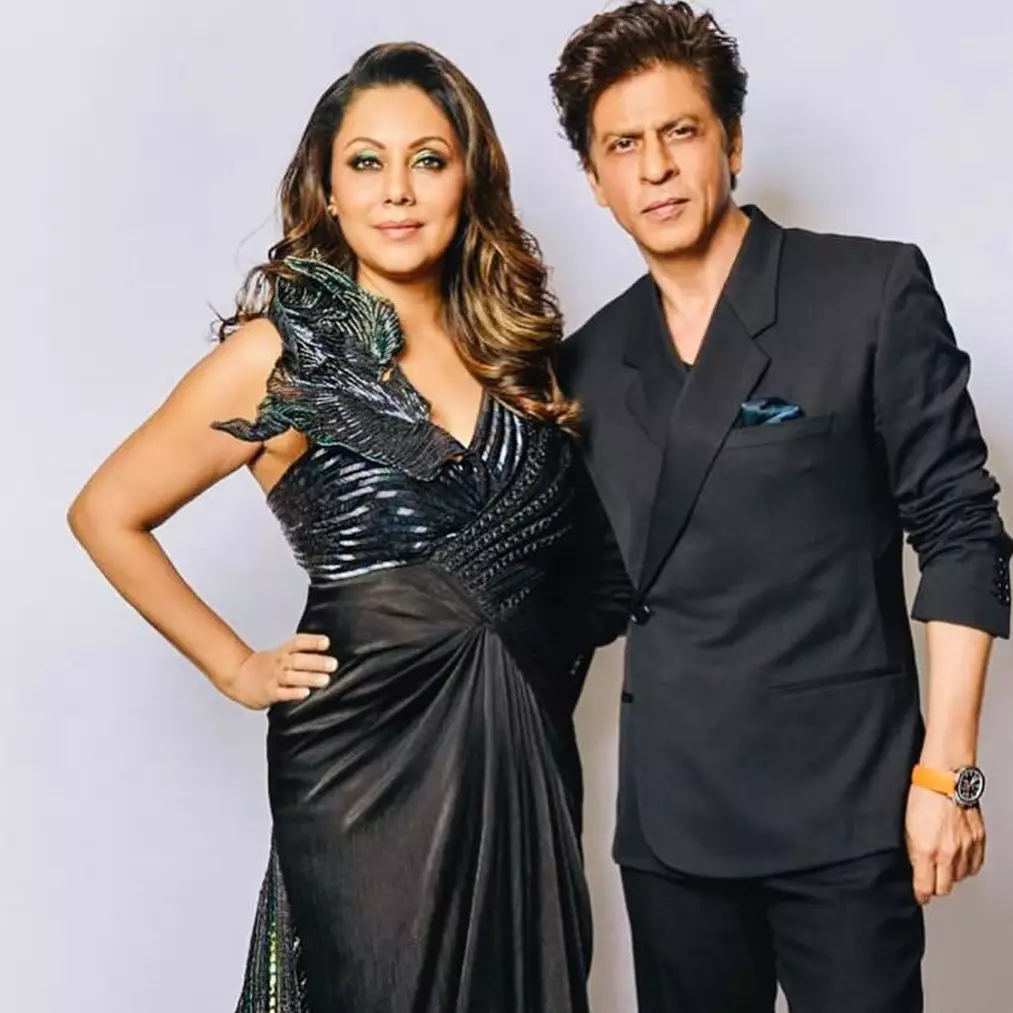 Momen mesra 13 artis Bollywood bersama pasangan, bikin baper