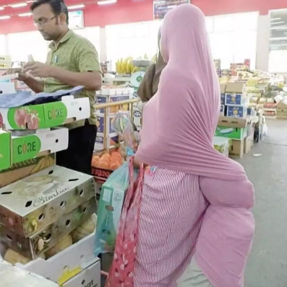 momen absurd waktu emak belanja © 2020 1cak.com momen absurd waktu emak belanja © 2020 1cak.com