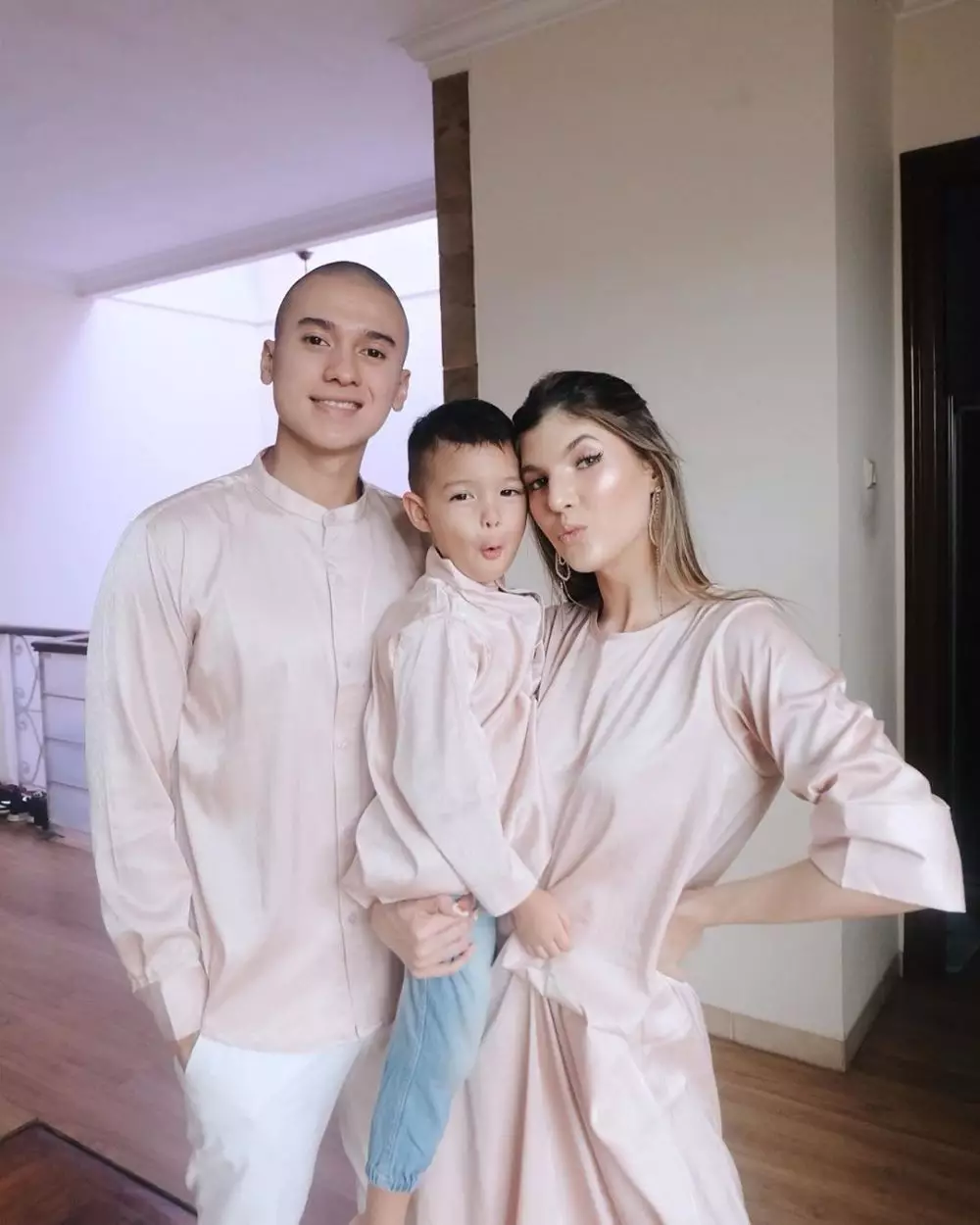 Seleb cantik nikah belasan tahun  Instagram