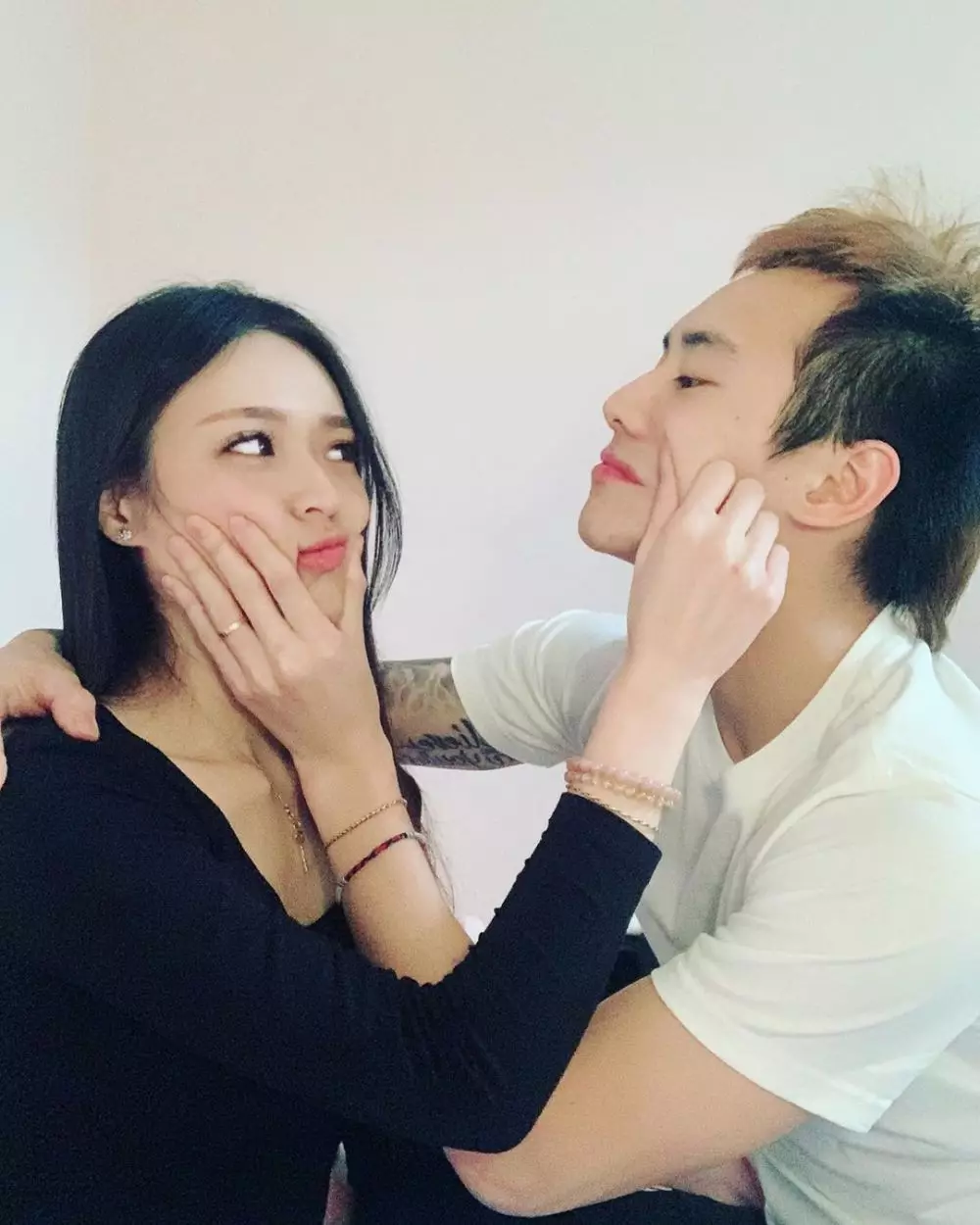 pebulu tangkis dan kekasih instagram