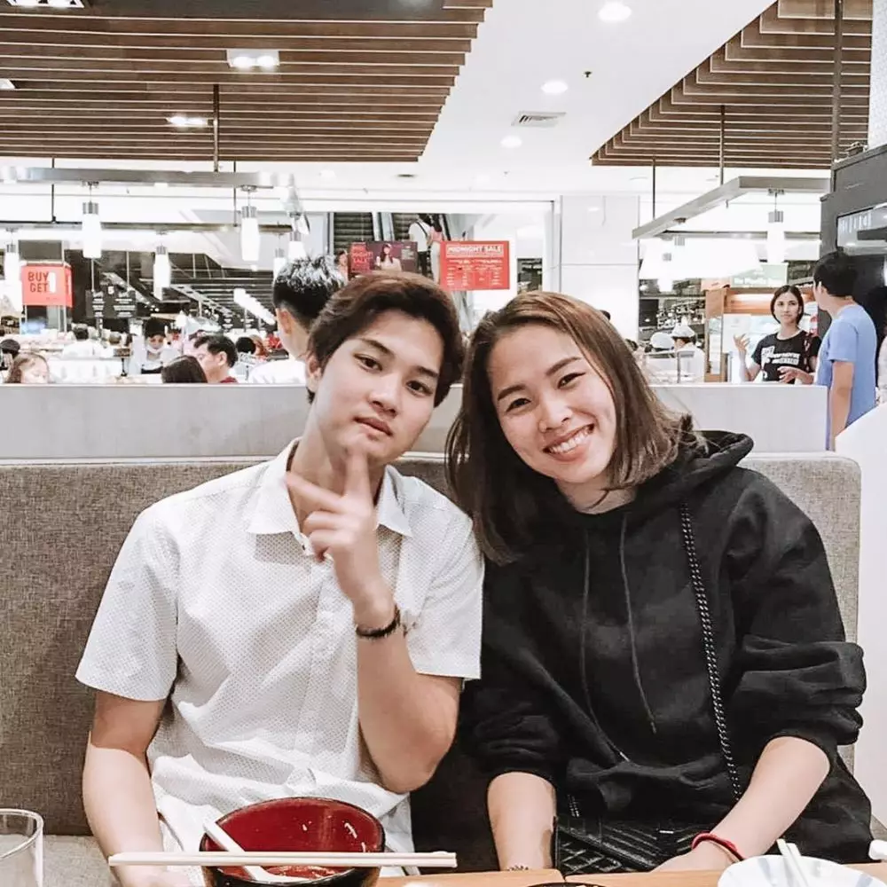 pebulu tangkis dan kekasih instagram