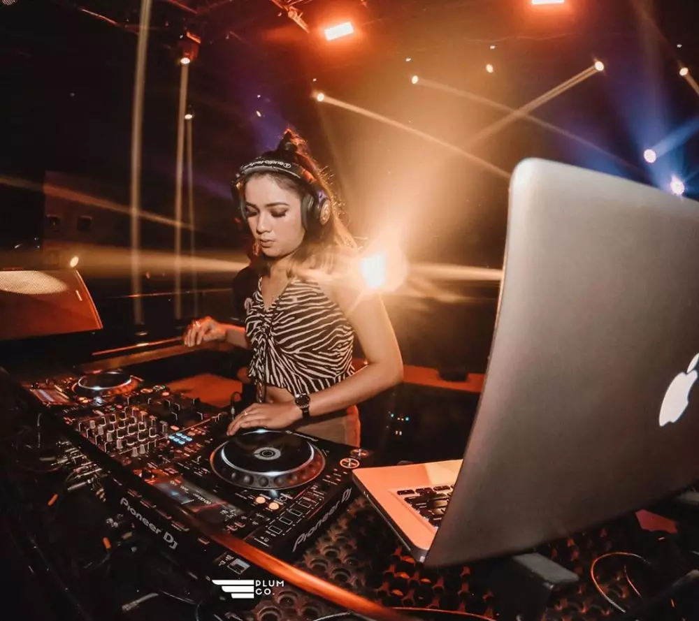 potret cantik Ribka Uli Nina Preman Pensiun © 2020 instagram.com potret cantik Ribka Uli Nina Preman Pensiun © 2020 instagram.com