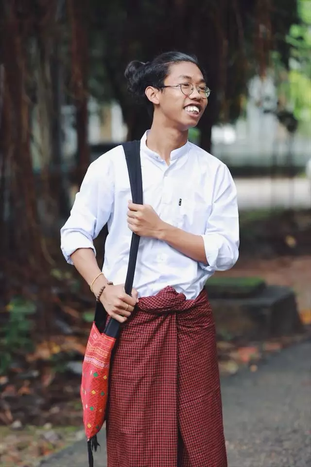 Sosok orang yang tirukan gaya lee min ho Facebook 