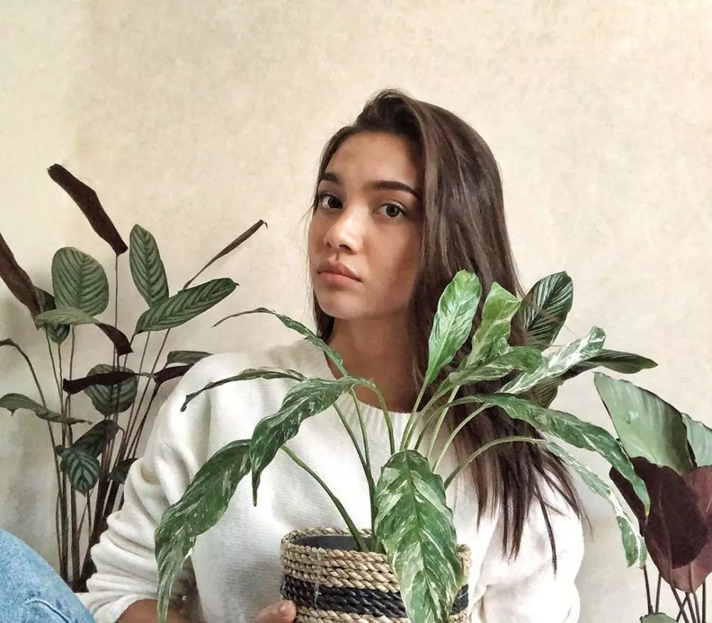 Angela Gilsha Panari © 2020 Instagram/@angelagilsha