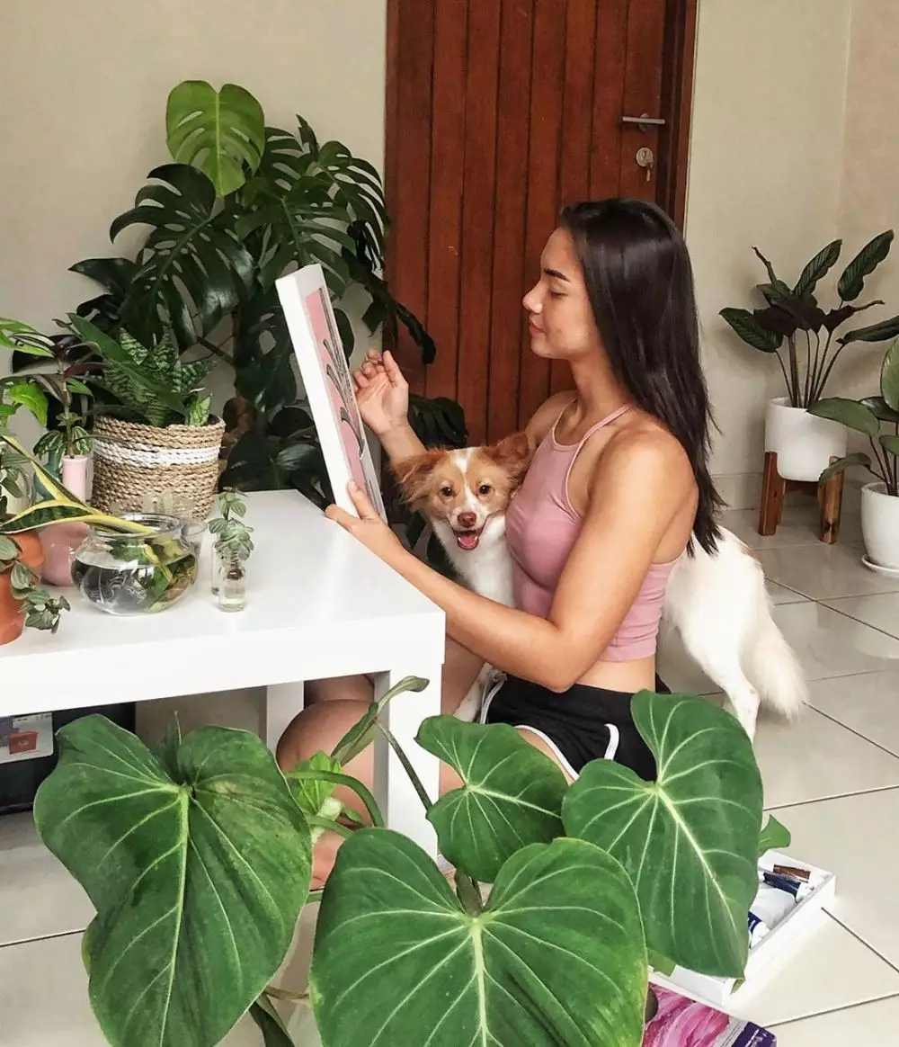 Angela Gilsha Panari © 2020 Instagram/@angelagilsha