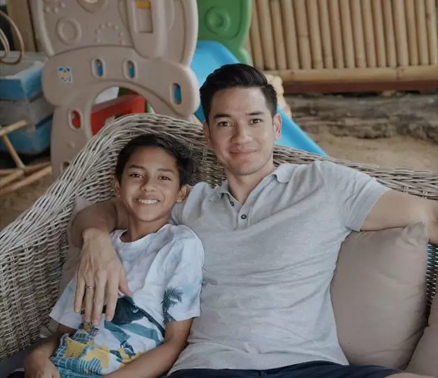  Momen kompak Andrew White dan putra Instagram/@andrew.white._