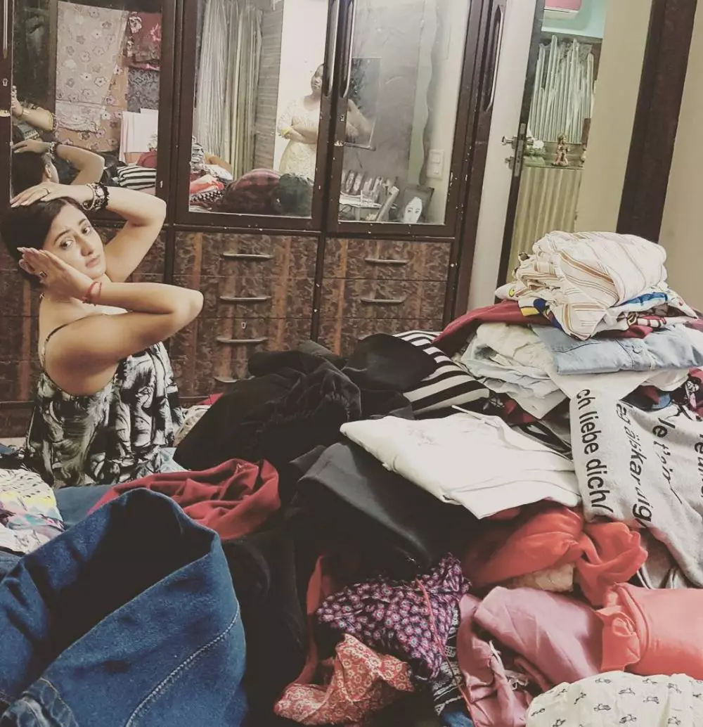 rumah Rashami Desai berbagai sumber