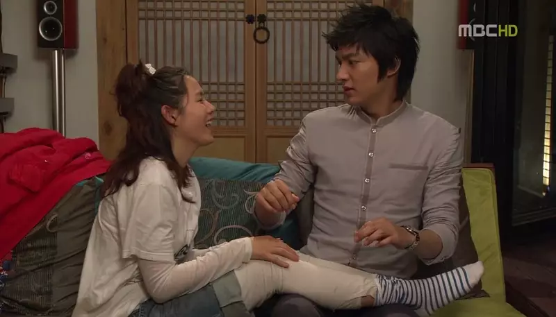 gaya rambut Lee Min-ho berbagai sumber gaya rambut Lee Min-ho berbagai sumber