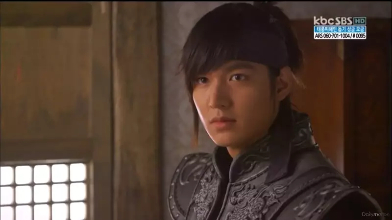 gaya rambut Lee Min-ho berbagai sumber gaya rambut Lee Min-ho berbagai sumber