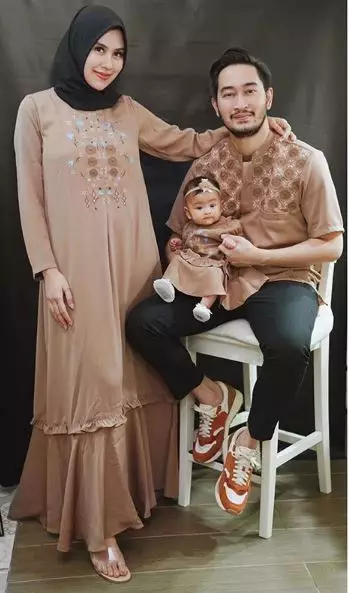 7 Pesona Syahnaz Sadiqah kenakan hijab Instagram