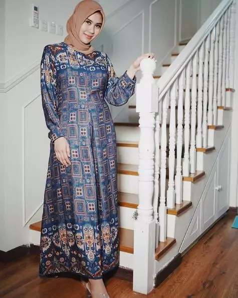 7 Pesona Syahnaz Sadiqah kenakan hijab Instagram