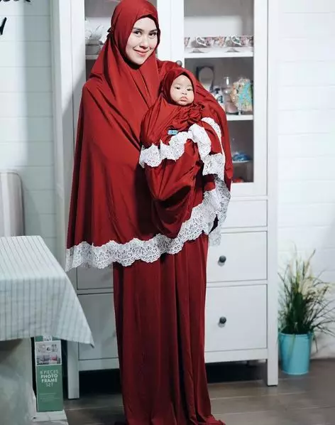 7 Pesona Syahnaz Sadiqah kenakan hijab Instagram