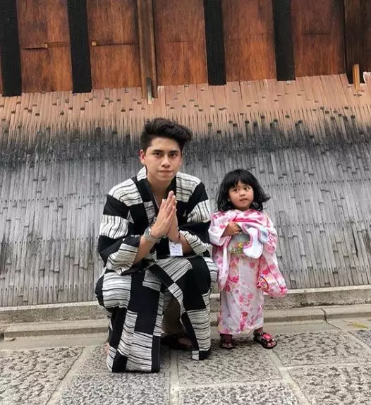 8 Potret Verrell dan Athalla momong sang adik Instagram