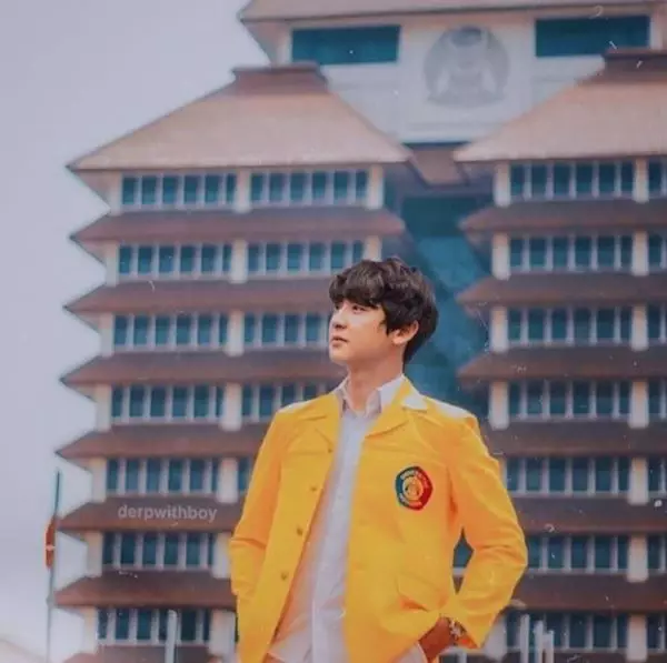 15 Potret andai idol K-Pop jadi anak UI Twitter