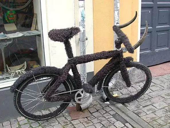 Modifikasi sepeda kelewat absurd Berbagai sumber Modifikasi sepeda kelewat absurd Berbagai sumber