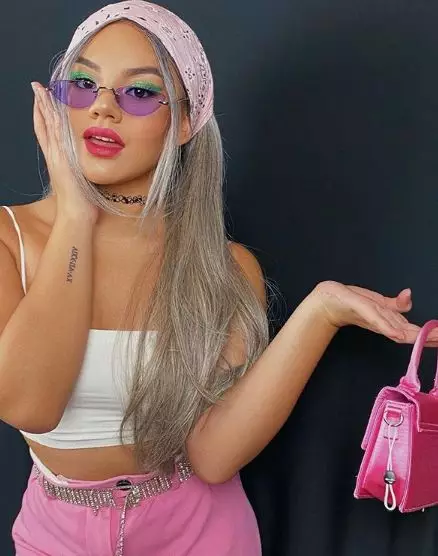 7 Gaya Shafa Haris dengan warna ngejreng © 2020 brilio.net