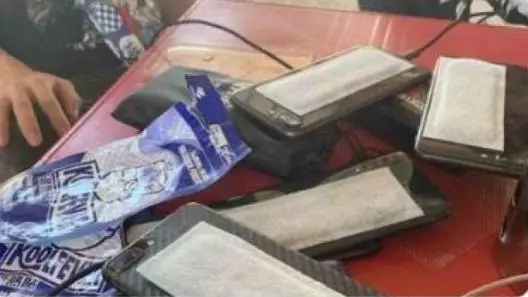 7 Meme cara dinginkan HP paling cepat © 2020 brilio.net