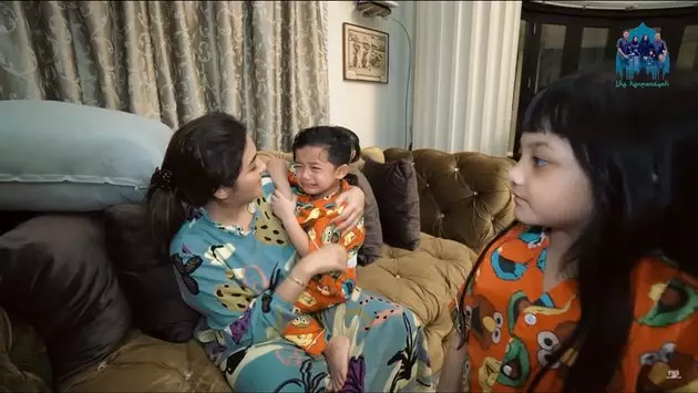 seleb berbagai sumber seleb berbagai sumber