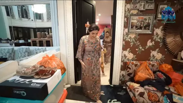 seleb berbagai sumber seleb berbagai sumber