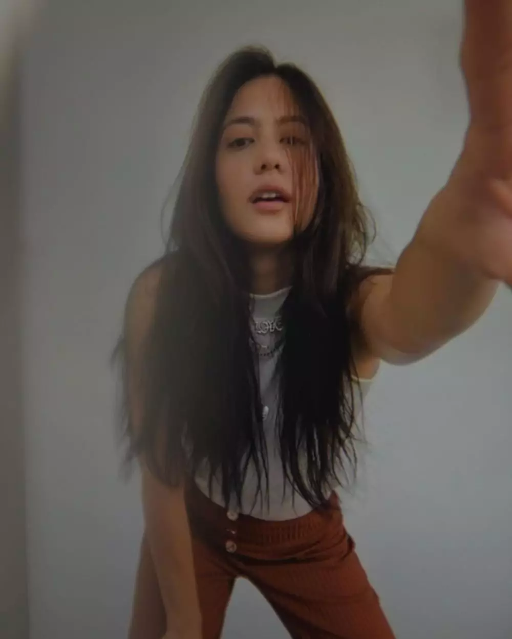 Artis lakukan virtual photoshoot tanpa makeup © 2020 brilio.net Artis lakukan virtual photoshoot tanpa makeup © 2020 brilio.net