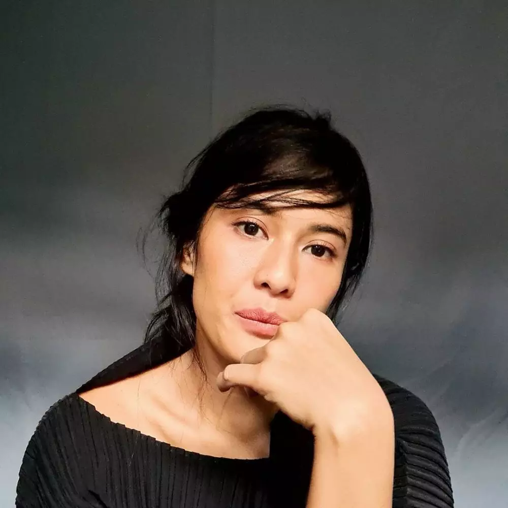 Artis lakukan virtual photoshoot tanpa makeup © 2020 brilio.net Artis lakukan virtual photoshoot tanpa makeup © 2020 brilio.net