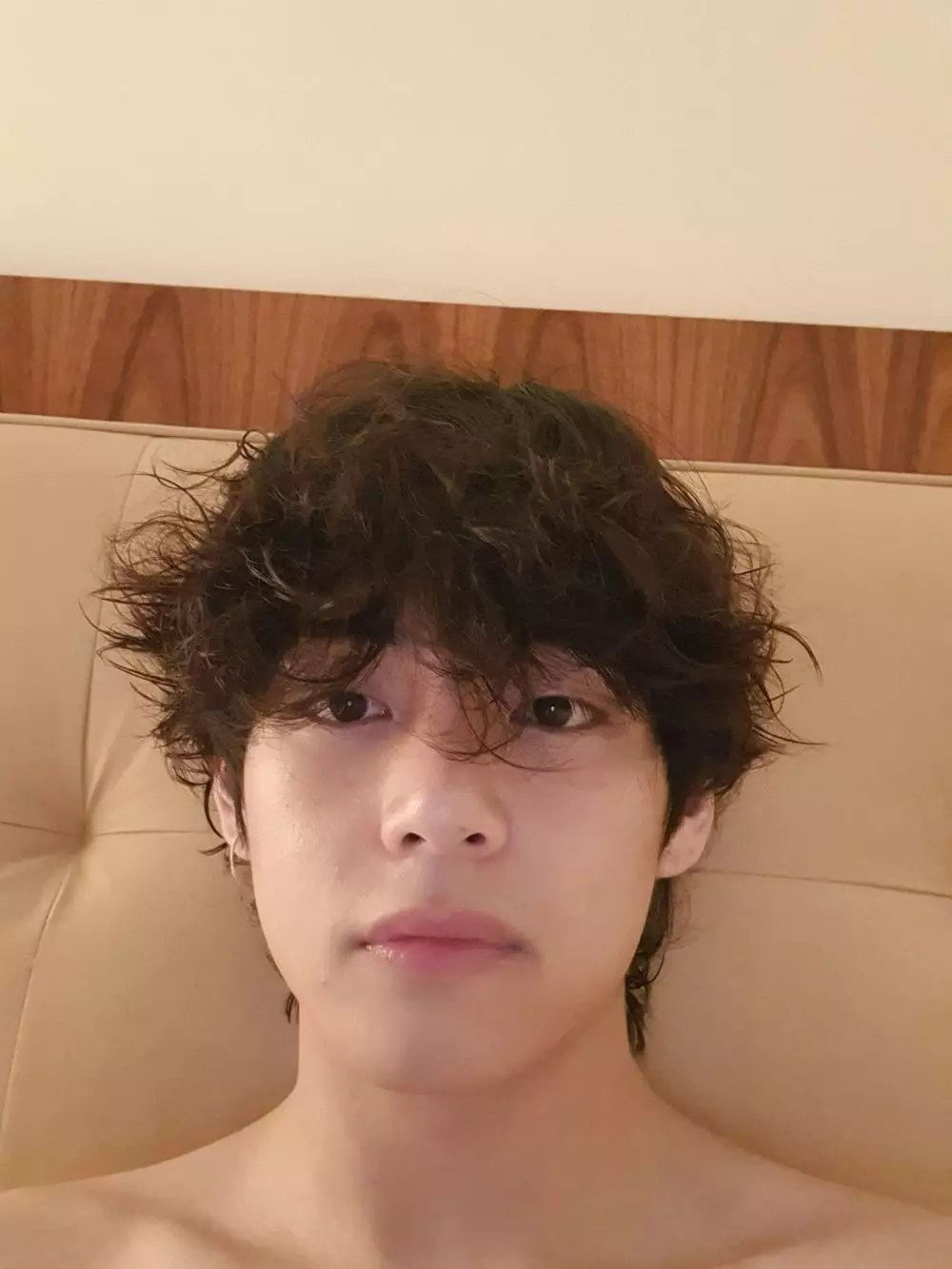 V BTS tanpa makeup berbagai sumber V BTS tanpa makeup berbagai sumber