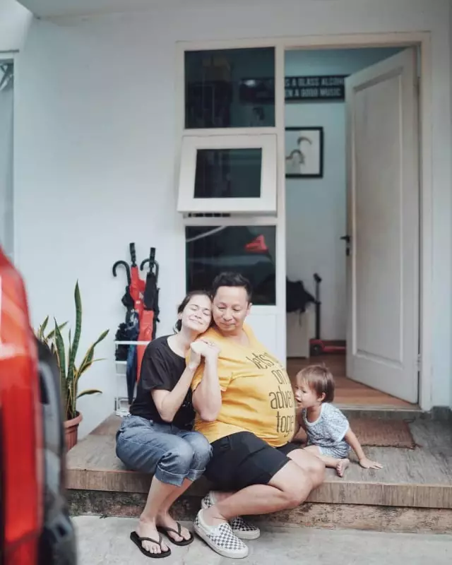 keluarga Ringgo Agus dan Sabai berbagai sumber keluarga Ringgo Agus dan Sabai berbagai sumber