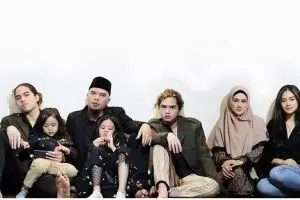 Ahmad Dhani unggah foto anak, komentar Dul Jaelani bikin salah fokus
