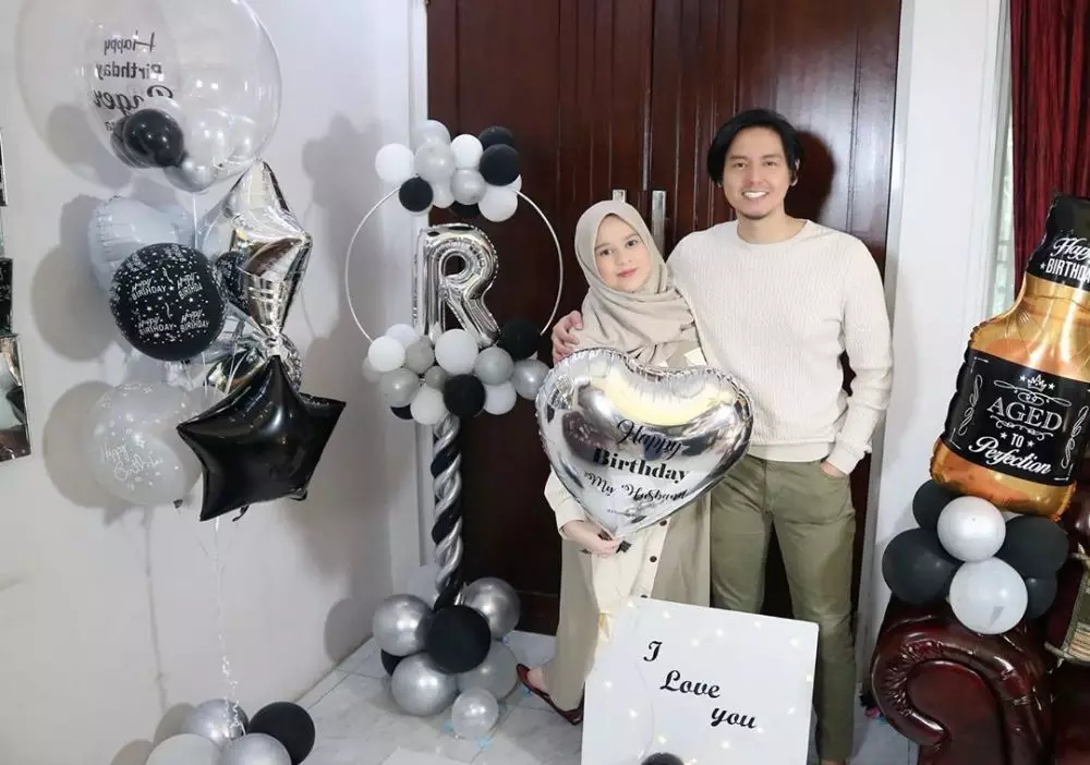 Momen ultah Roger Danuarta © 2020 brilio.net