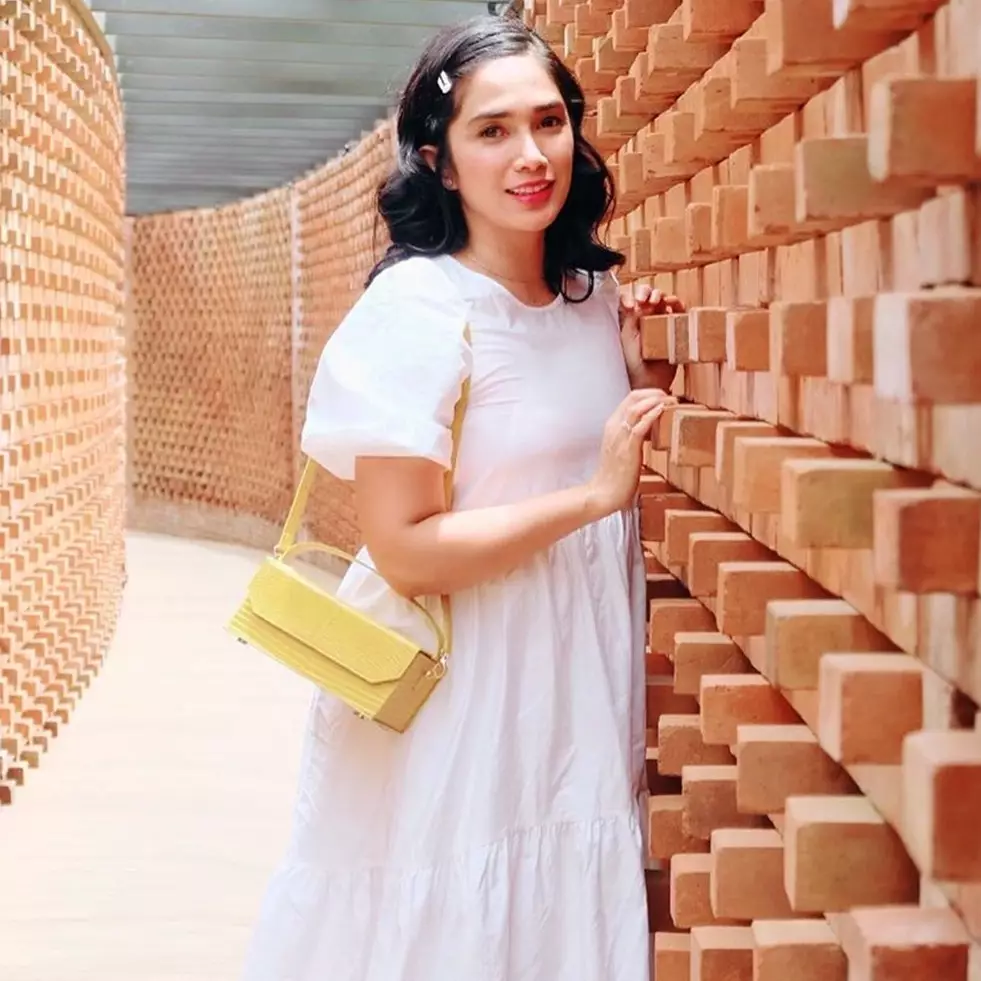 10 Momen Ussy Sulistyawati belanja sembako saat hamil besar