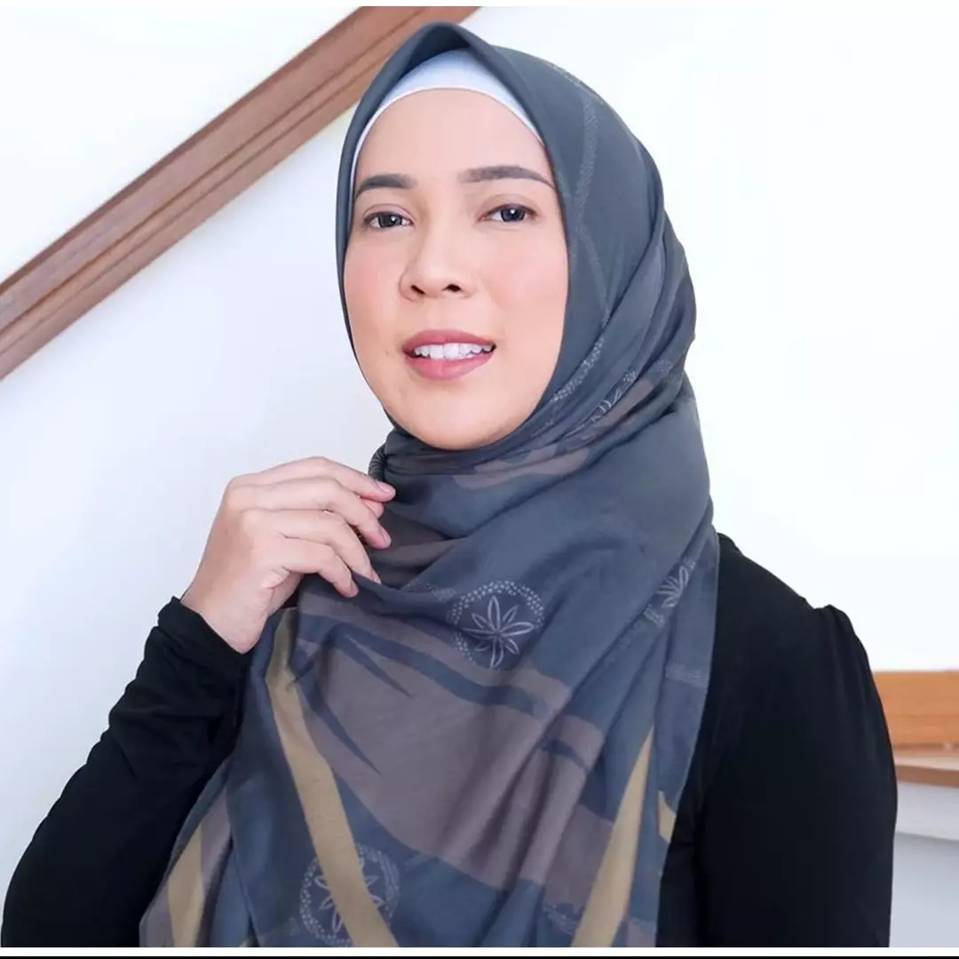 12 Drama Komplen ala Fitri Tropica ini bikin senyum riang