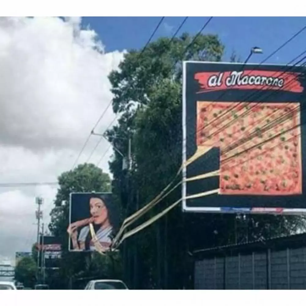 momen pas spanduk dan benda © 2020 instagram.com